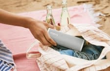 Der Sonos Roam WLAN-Lautsprecher ist dank Bluetooth-Unterstützung und Akku auch flexibel einsetzbar