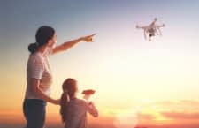 Viele Drohnen eignen sich bereits für Kinder ab 6 Jahren