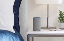 Wenn der Lichtring blau leuchtet, sendet Alexa Informationen in die Amazon-Cloud