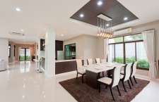 Moderner Smart Home Wohnbereich