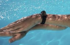 Das Mi Band 4 ist wasserfest und problemlos zum Schwimmen geeignet