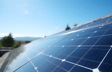 Wer mit dem Gedanken spielt, eine Anlage mit 10 kWp zu installieren, sollte sich vorab informieren