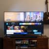Der Amazon Omni TV grüßt mit dem bekannten Fire OS Interface